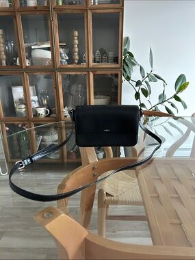 NWOT DKNY Black Genuine Leather Crossbody Camera Bag